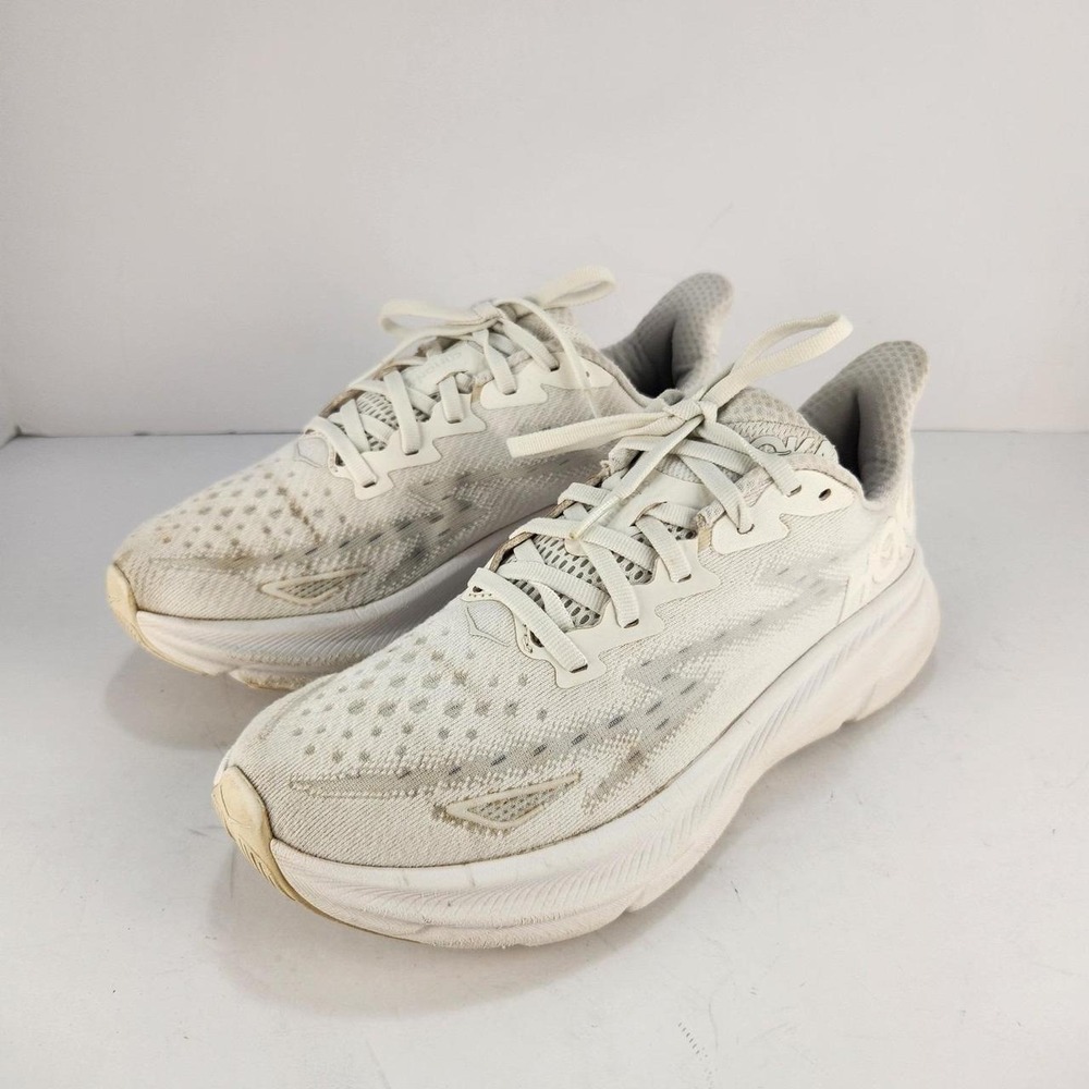 HOKA Women's Running Shoes White/Gray Size 7.5 B Athletic Sneakers